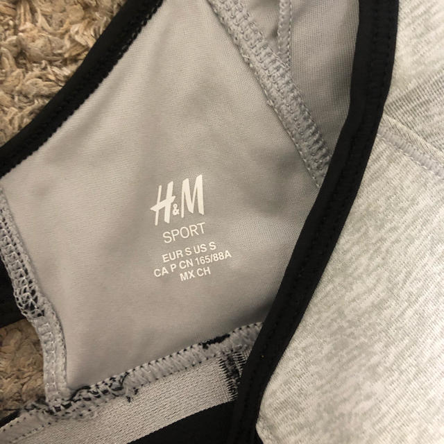 H&M(エイチアンドエム)の【H&M sports】ジムウェア  グレー スポーツ/アウトドアのランニング(ウェア)の商品写真