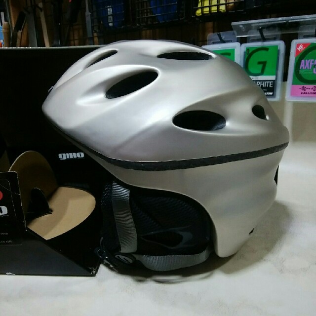 GIRO(ジロ)のGIRO FUSE ヘルメット スポーツ/アウトドアのスノーボード(ウエア/装備)の商品写真