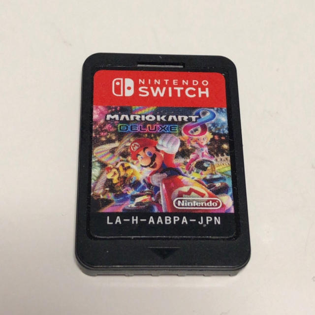 Nintendo Switch(ニンテンドースイッチ)のNintendo switch マリオカート8 デラックス エンタメ/ホビーのテレビゲーム(携帯用ゲームソフト)の商品写真