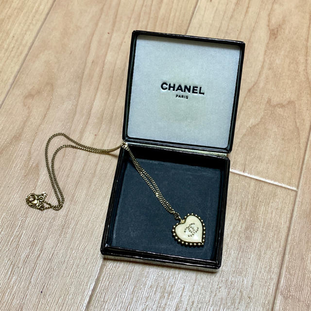 CHANEL ハートネックレス