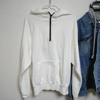 フィアオブゴッド(FEAR OF GOD)のfog ハーフジップパーカー M essentials(パーカー)