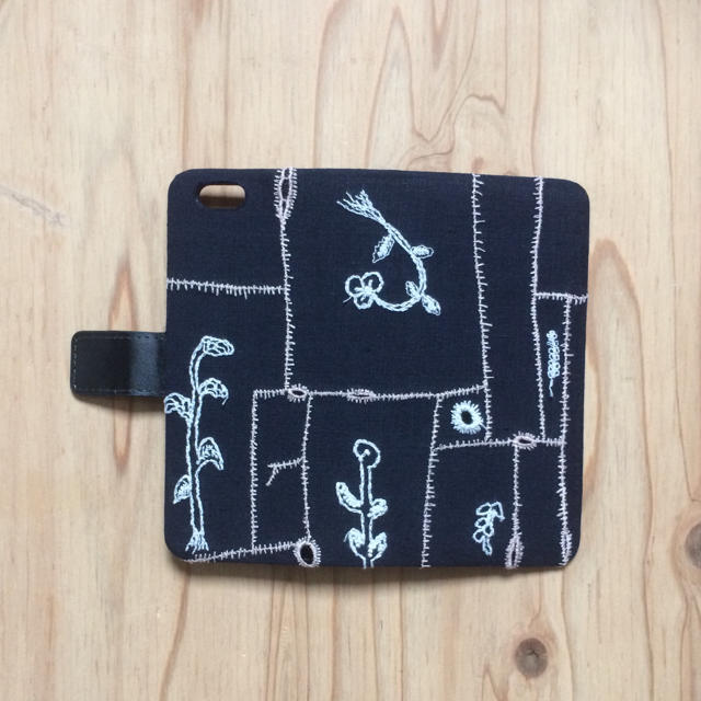 mina perhonen(ミナペルホネン)の【16】garden patchwork♡ミナペルホネン♡iPhone6/6s スマホ/家電/カメラのスマホアクセサリー(iPhoneケース)の商品写真