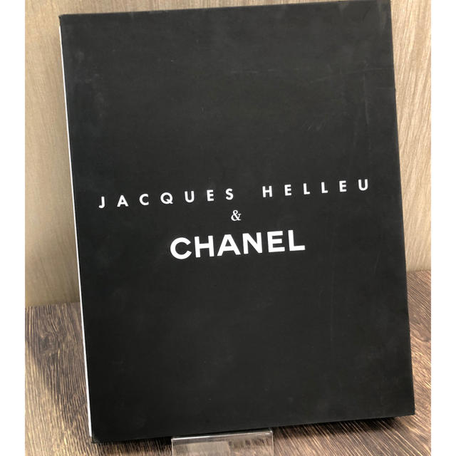 CHANEL(シャネル)の【レアアイテム】CHANEL 洋書 エンタメ/ホビーの本(洋書)の商品写真