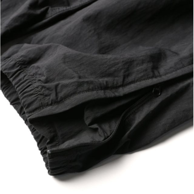 FREAK'S STORE(フリークスストア)のナイロンパンツ　サイドライン　 　ブラック　新品　 メンズのパンツ(ワークパンツ/カーゴパンツ)の商品写真