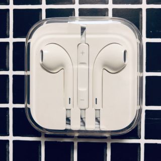 アップル(Apple)のApple純正 EarPods 有線 イヤフォン φ3.5mmジャック(ヘッドフォン/イヤフォン)