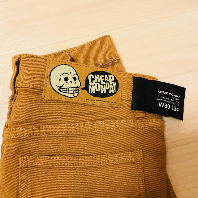 CHEAP MONDAY(チープマンデー)のチープマンデー チノパンツ タグ付き スキニー メンズのパンツ(チノパン)の商品写真