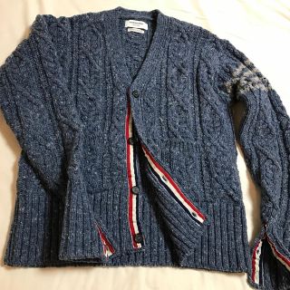 トムブラウン(THOM BROWNE)のトムブラウン ケーブルニットカーディガン 4BAR サイズ2 ネイビー国内正規品(カーディガン)