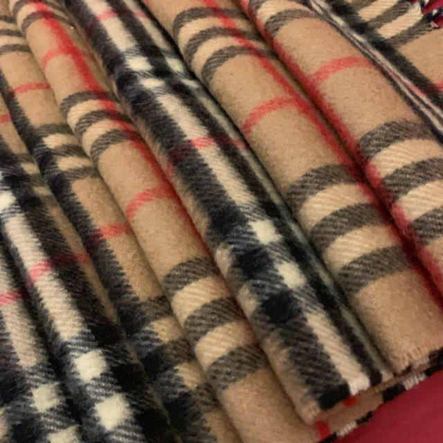 BURBERRY(バーバリー)の【正規品】バーバリー ロンドン マフラー カシミヤ  レディースのファッション小物(マフラー/ショール)の商品写真