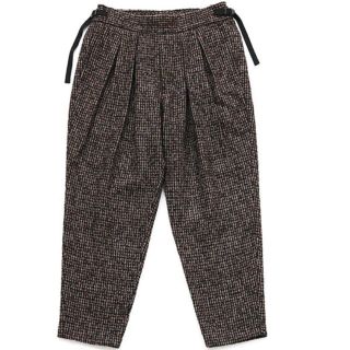 コモリ(COMOLI)のsayatomo Karusan Tweed Slacks BROWN(スラックス)