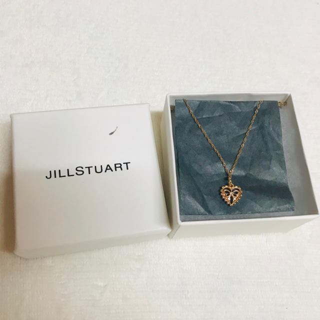 JILLSTUART(ジルスチュアート)のジルスチュアート ダイヤハートリボン ネックレス  レディースのアクセサリー(ネックレス)の商品写真