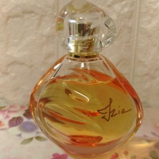 シスレー(Sisley)のふたご様どうぞ❤　シスレー　イジィア　50ml(香水(女性用))