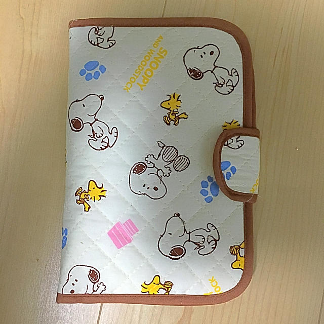 SNOOPY(スヌーピー)のスヌーピー 母子手帳ケース キッズ/ベビー/マタニティのマタニティ(母子手帳ケース)の商品写真