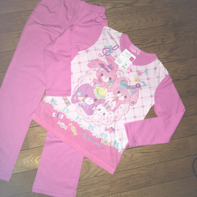 サンリオ(サンリオ)のサンリオ パジャマ キッズ/ベビー/マタニティのキッズ服女の子用(90cm~)(パジャマ)の商品写真