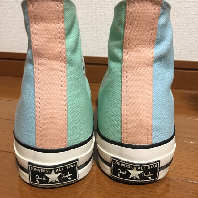 CONVERSE(コンバース)のコンバース アディクト マルチカラー 美品箱付き メンズの靴/シューズ(スニーカー)の商品写真