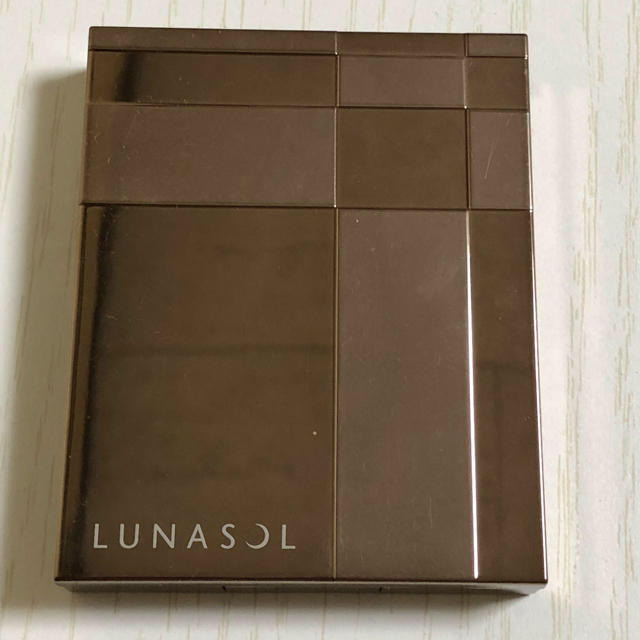 LUNASOL(ルナソル)のルナソル  スキンモデリングアイズ 03 コスメ/美容のベースメイク/化粧品(アイシャドウ)の商品写真