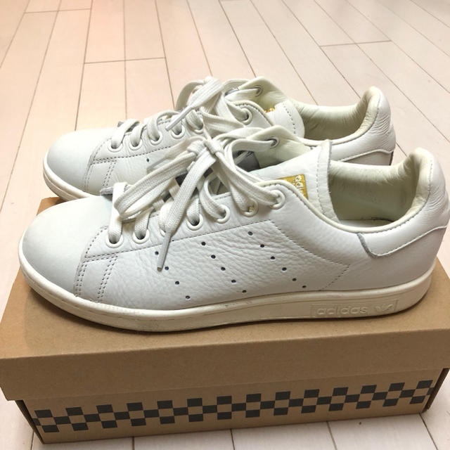 STAN Smith Adidas オリジナルスニーカー