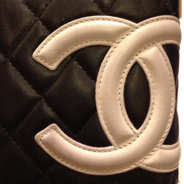CHANEL(シャネル)のCHANEL カンボンライン二つ折財布 レディースのファッション小物(財布)の商品写真