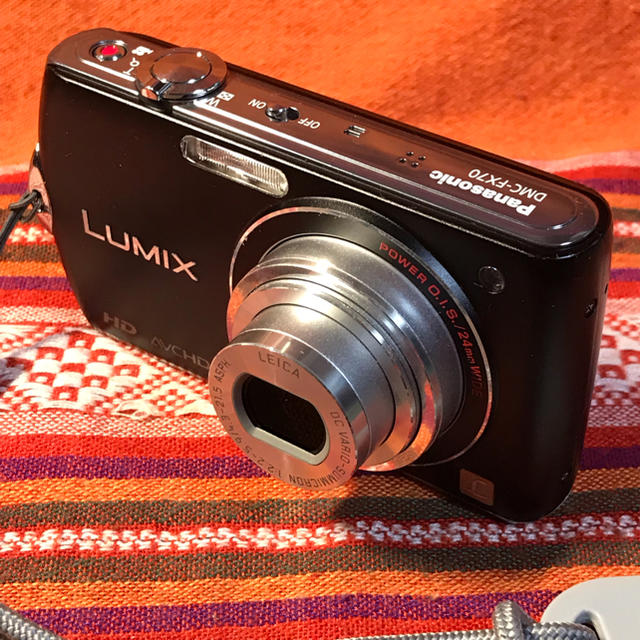 lumix  DMC-fx70  1410万画素  ズーム4倍 タッチ式