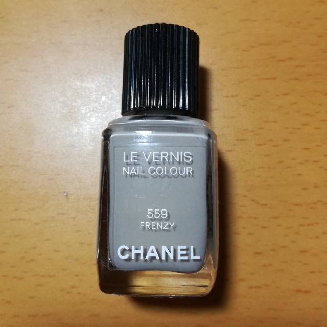 CHANEL(シャネル)のCHANEL ネイル　559 FRENZY  コスメ/美容のネイル(ネイルケア)の商品写真