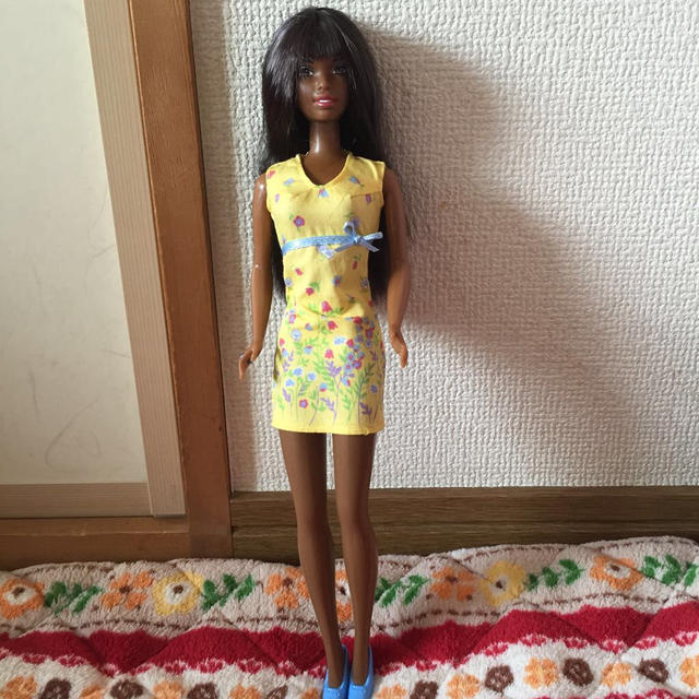 Barbie(バービー)のバービー人形 黒人 エンタメ/ホビーのおもちゃ/ぬいぐるみ(ぬいぐるみ)の商品写真