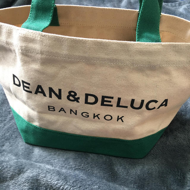 DEAN & DELUCA(ディーンアンドデルーカ)のディーン&デルーカ バンコク限定 トートバッグ レディースのバッグ(トートバッグ)の商品写真