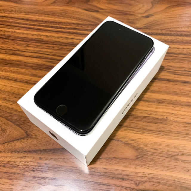 【高価値】 Apple - iPhone 7 Black 32GB 本体 スマートフォン本体