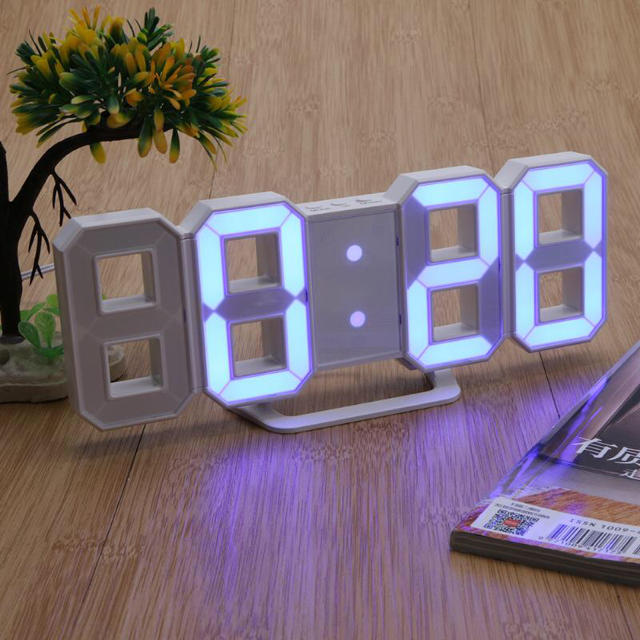 すごく格好いい LEDデジタル 3D 置き時計 インテリア/住まい/日用品のインテリア小物(置時計)の商品写真