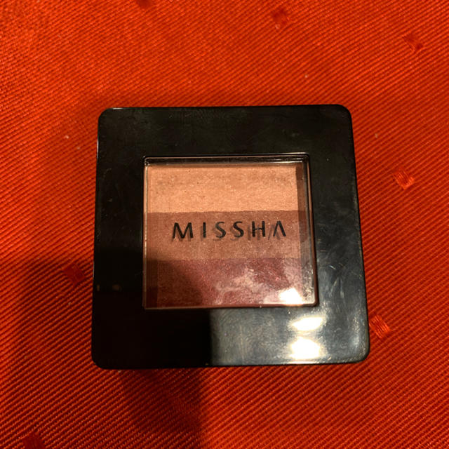 MISSHA(ミシャ)の特別価格！！MISSHA トリプルアイシャドウ コスメ/美容のベースメイク/化粧品(アイシャドウ)の商品写真