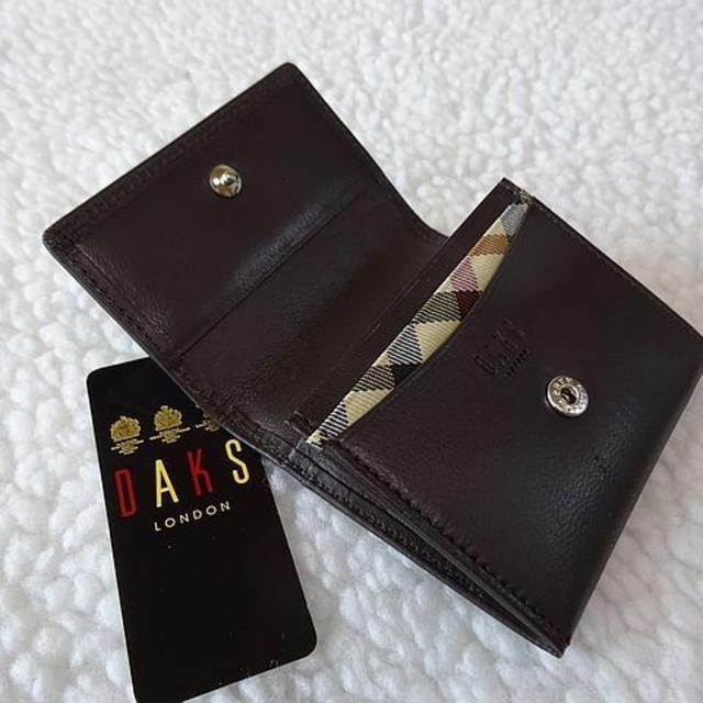 DAKS - 【新品/本物】DAKS(ダックス)小銭入れ財布/チョコ の通販 by mayumayuhiro's shop|ダックスならラクマ DAKS - 【新品/本物】DAKS(ダックス)小銭入れ財布/チョコ の通販 by mayumayuhiro's shop|ダックスならラクマ