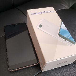 エイスース(ASUS)のASUU zenfone max plus gold (スマートフォン本体)