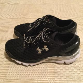 アンダーアーマー(UNDER ARMOUR)のアンダーアーマー シューズ 24㎝(シューズ)