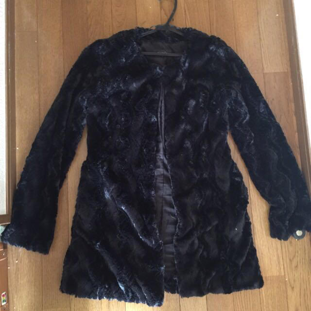 rienda(リエンダ)のriendaノーカラーFファーコート レディースのジャケット/アウター(毛皮/ファーコート)の商品写真