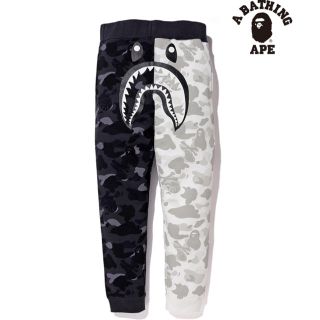 アベイシングエイプ(A BATHING APE)の新品 BAPE× NEIGHBORHOOD  カモ柄 シャーク パンツ Mサイズ(その他)