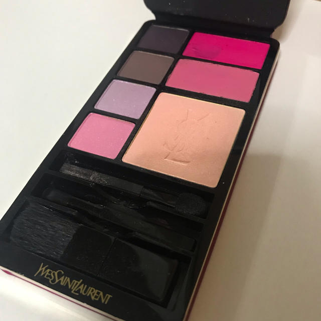 Yves Saint Laurent Beaute(イヴサンローランボーテ)のYSL メイクパレット コスメ/美容のキット/セット(コフレ/メイクアップセット)の商品写真