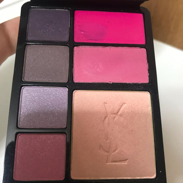 Yves Saint Laurent Beaute(イヴサンローランボーテ)のYSL メイクパレット コスメ/美容のキット/セット(コフレ/メイクアップセット)の商品写真