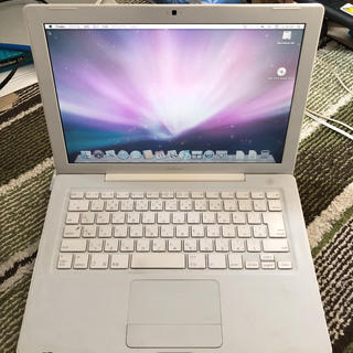 アップル(Apple)のMacBook 2007(ノートPC)