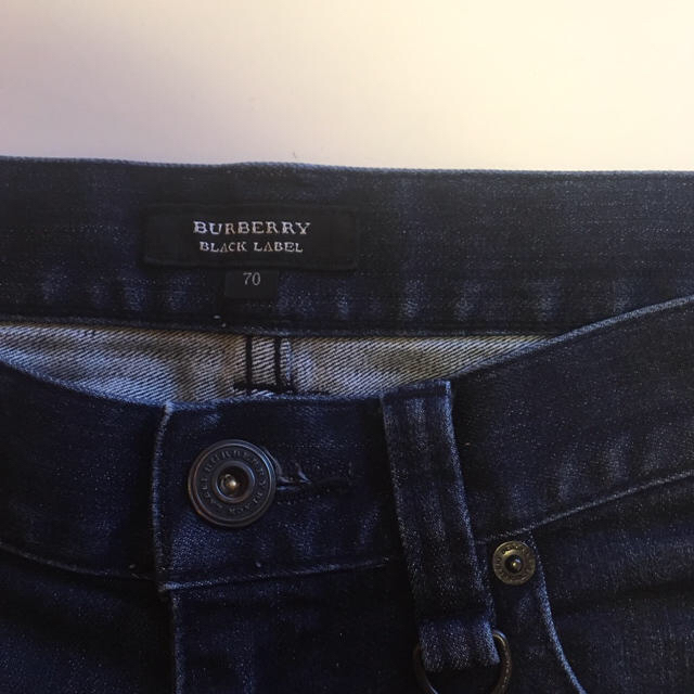 BURBERRY BLACK LABEL(バーバリーブラックレーベル)のBurberry バーバリーブラックレーベル スキニーデニム ジーンズ メンズのパンツ(デニム/ジーンズ)の商品写真