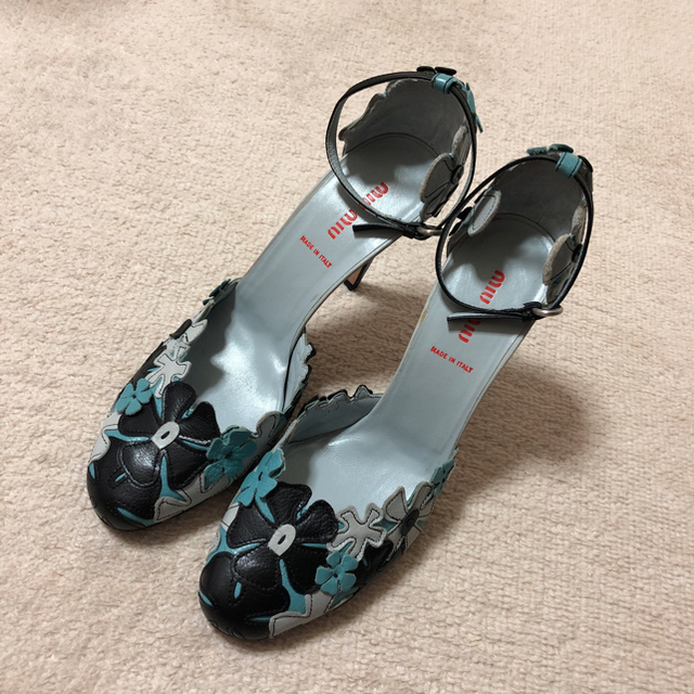miumiu - miu miuフラワーサンダル新品同様