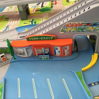 タカラトミー(Takara Tomy)のトミカ 高速道路 にぎやかドライブ マット付き(ミニカー)