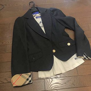 バーバリーブルーレーベル(BURBERRY BLUE LABEL)のバーバリーブルーレーベル ブレザーと白シャツ(テーラードジャケット)