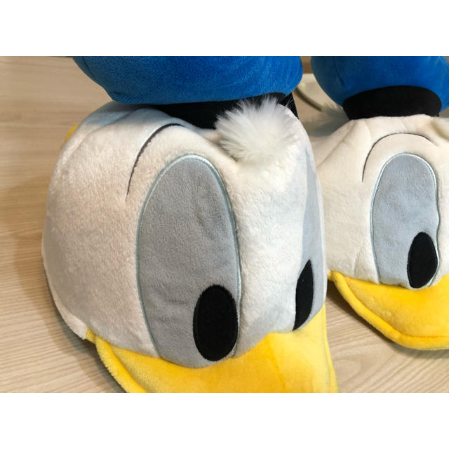 Disney(ディズニー)の値下げ ドナルド ディズニー 帽子 2個セットです エンタメ/ホビーのおもちゃ/ぬいぐるみ(キャラクターグッズ)の商品写真