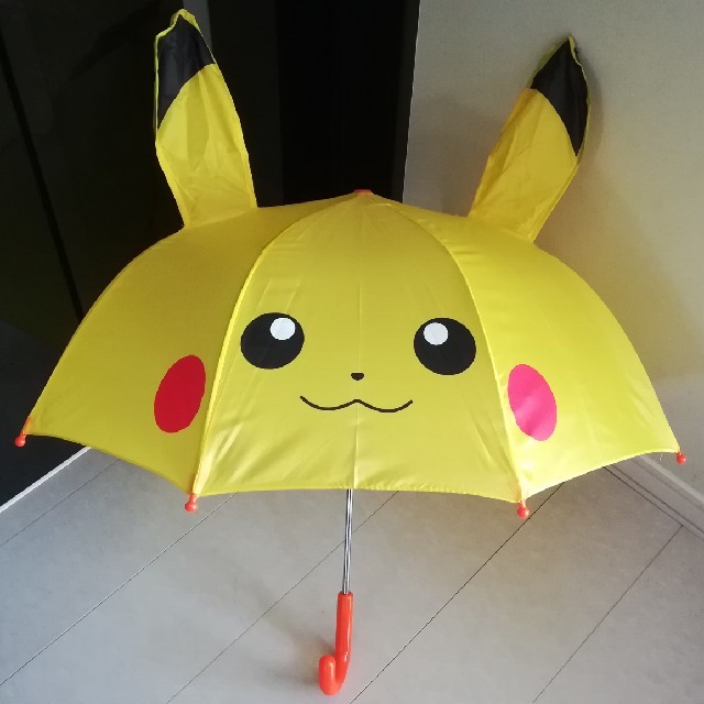 ポケモン(ポケモン)のピカチュウ 耳付き傘 47cm     キッズ/ベビー/マタニティのこども用ファッション小物(傘)の商品写真