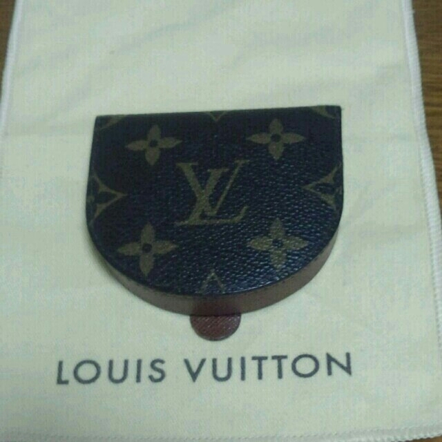 LOUIS VUITTON(ルイヴィトン)の3/31までの出品　コインケース レディースのファッション小物(コインケース)の商品写真