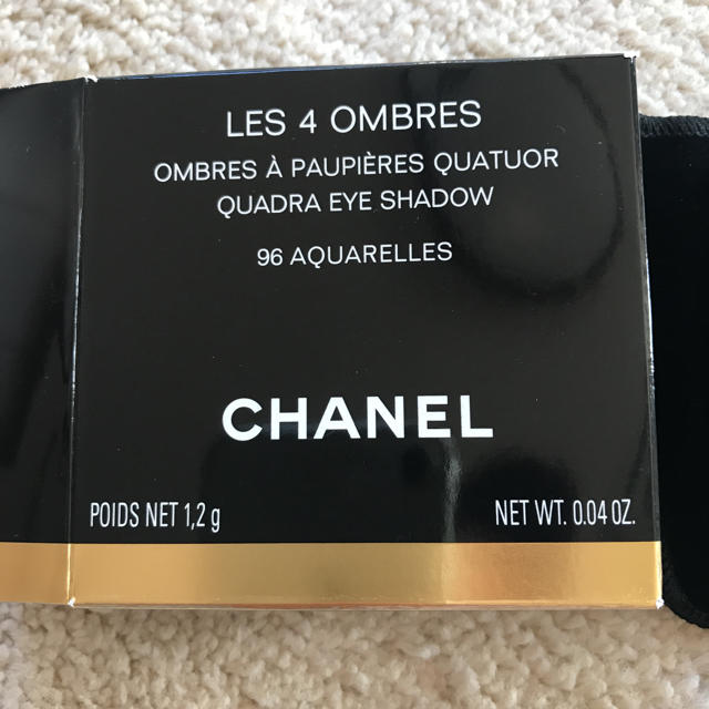 CHANEL(シャネル)のCHANEL アイシャドウ 新品 コスメ/美容のベースメイク/化粧品(アイシャドウ)の商品写真