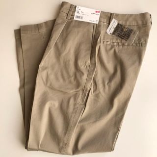 ユニクロ(UNIQLO)のコットンテーパードアンクルパンツ(クロップドパンツ)