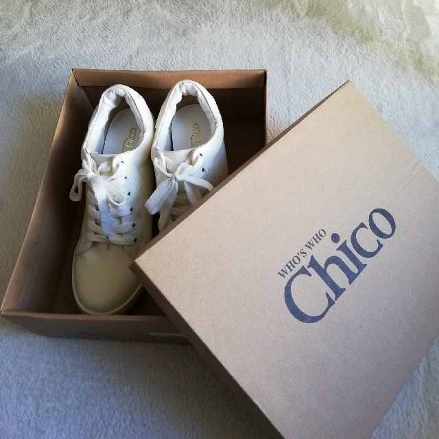 who's who Chico(フーズフーチコ)のWHO'S  WHO   Chico  （箱付き）スニーカー　L サイズ レディースの靴/シューズ(スニーカー)の商品写真
