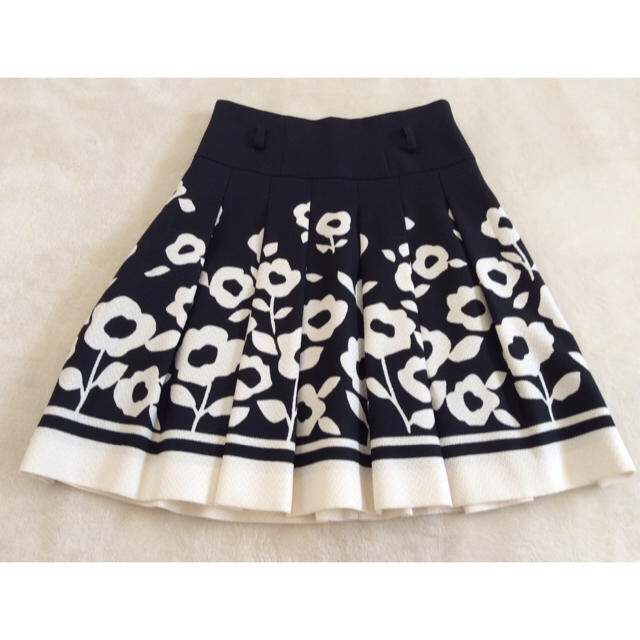 エムズグレイシー❤️お花柄スカート 2枚セット❤️9号の方向けの36サイズ