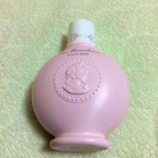 レメルヴェイユーズラデュレ(Les Merveilleuses LADUREE)のラデュレ ローズボディミルク(その他)