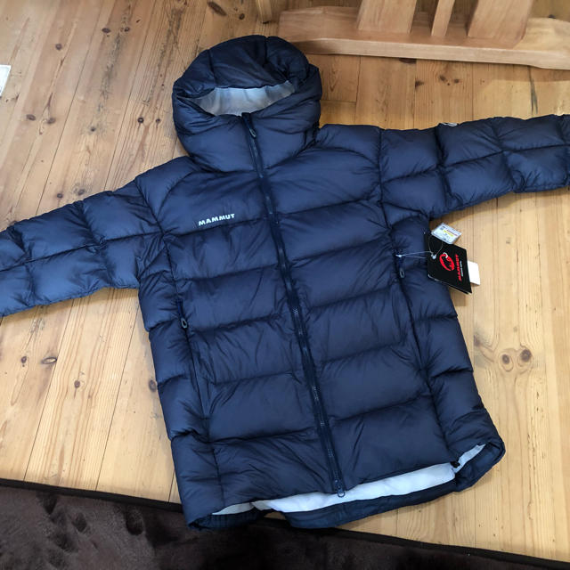 ダウンジャケット新品 mammut Meron IN Hooded Jacket