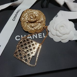 シャネル(CHANEL)の値下げ‼️新品CHANELのバックブローチ(ブローチ/コサージュ)